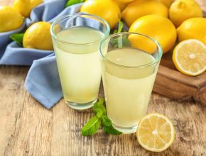 7 Best Health Benefits of Organic Lemon Juice