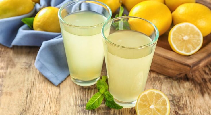 7 Best Health Benefits of Organic Lemon Juice